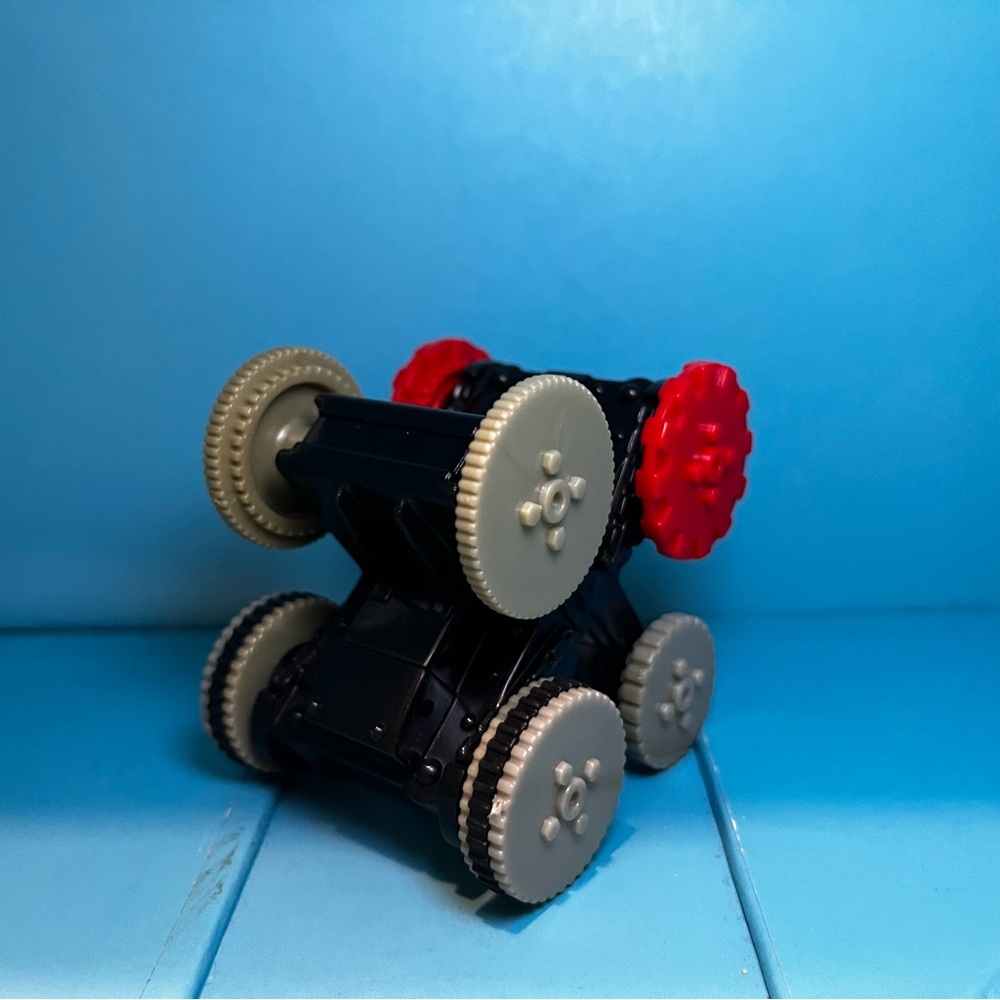 ⭐️ McDonald's Happy Meal Toy - BattleBots - Pullback Action Toy - 2002